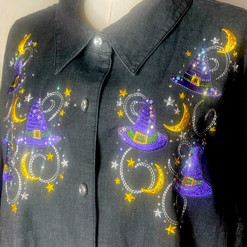NWT Quacker Factory By Jeanne Bice
Halloween Witch Hat button down Blouse 2X
